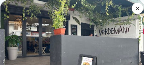 Fachada de Verdemaní en Urdesa